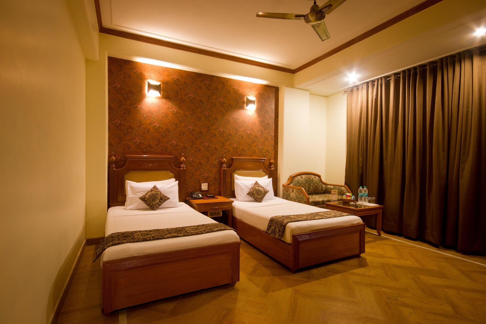 Hotel Sunstar Grand Delhi  Exterior foto