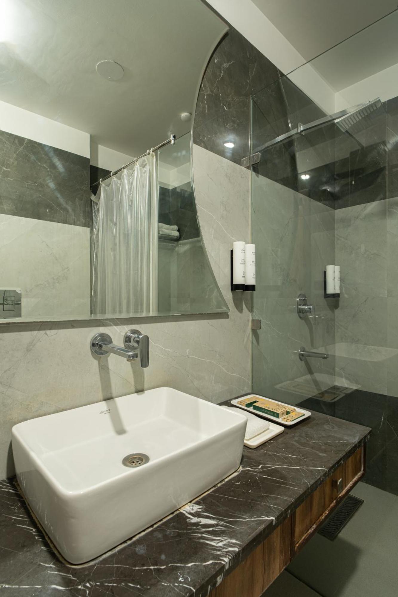 Hotel Sunstar Grand Delhi  Exterior foto