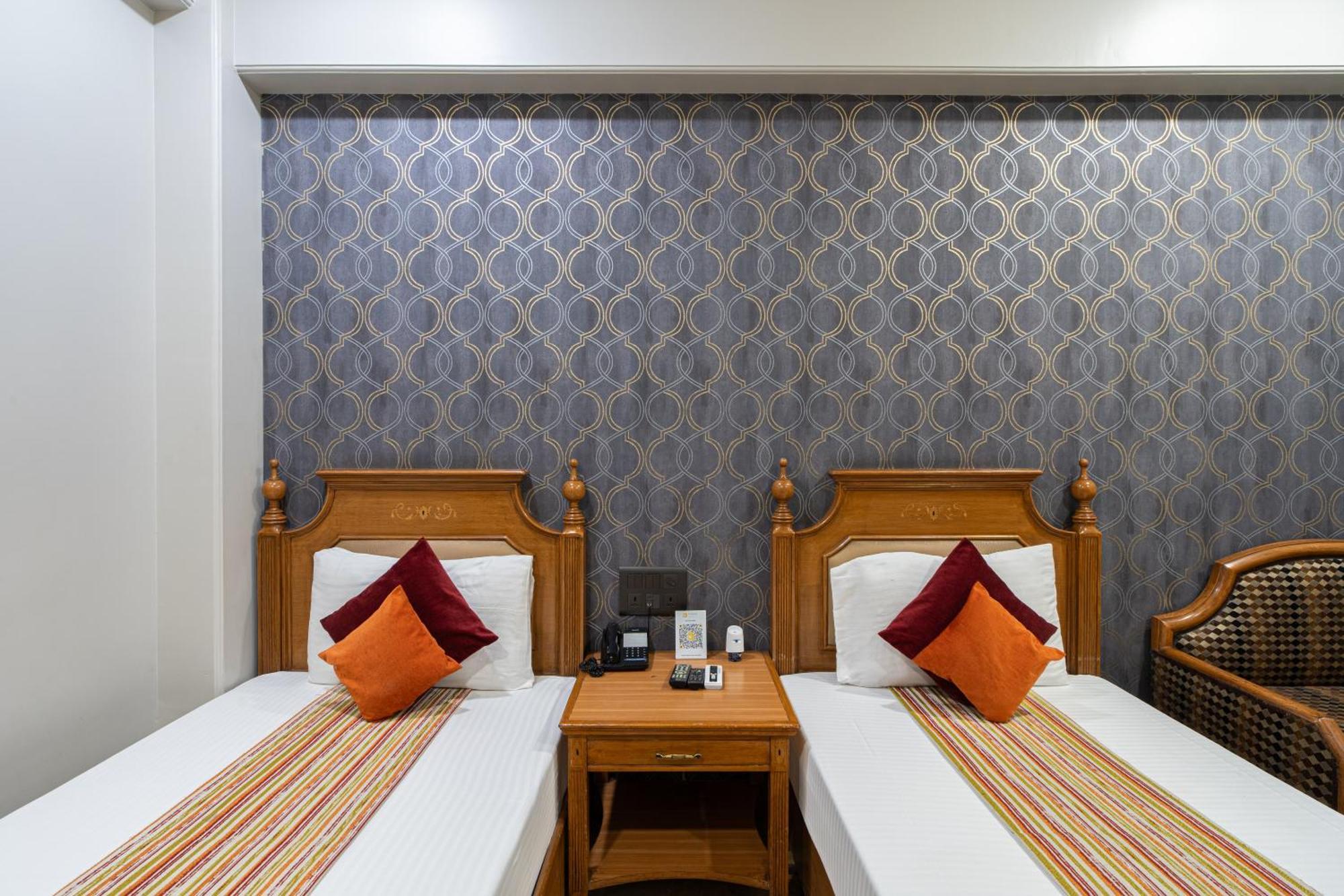 Hotel Sunstar Grand Delhi  Exterior foto