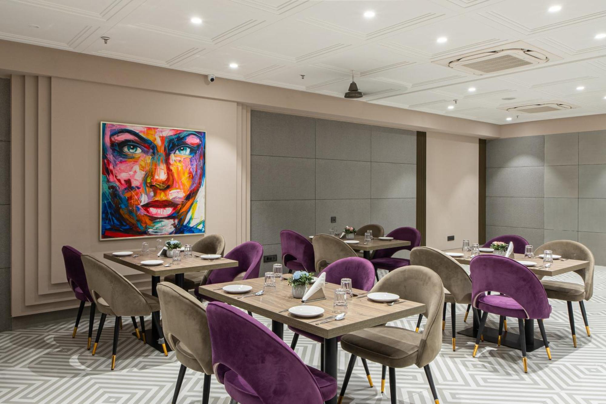 Hotel Sunstar Grand Delhi  Exterior foto