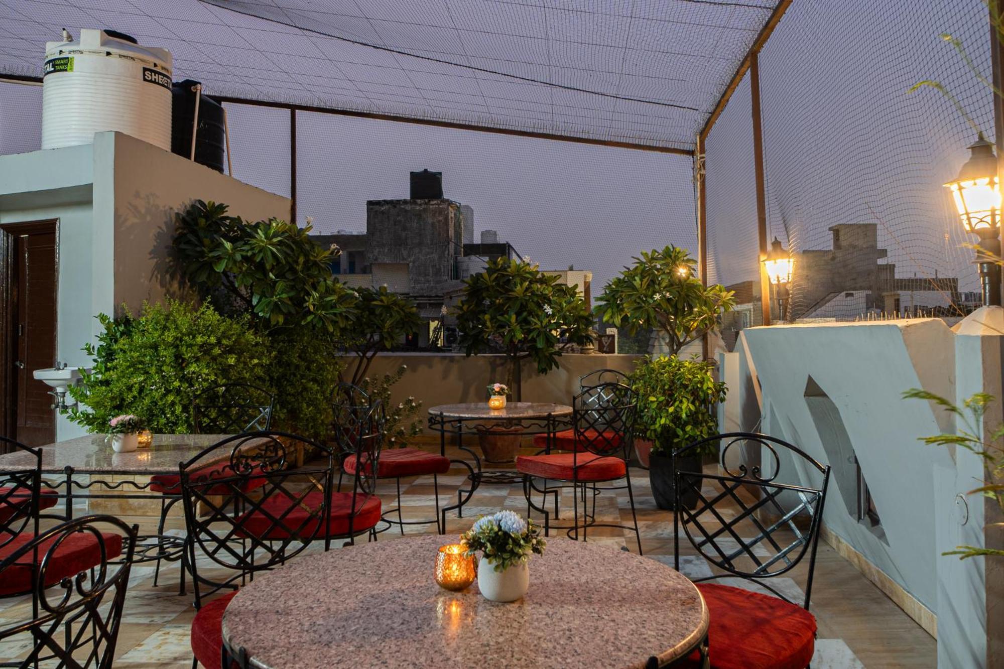 Hotel Sunstar Grand Delhi  Exterior foto