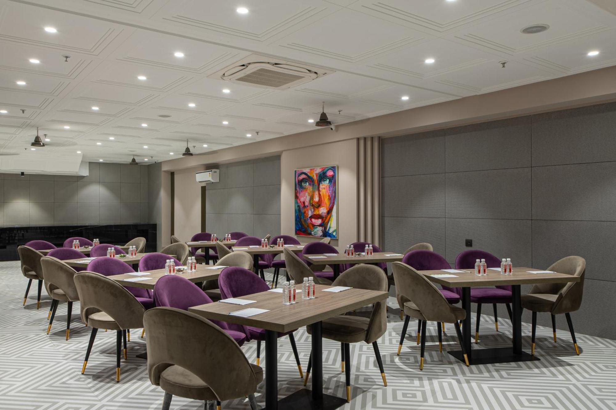 Hotel Sunstar Grand Delhi  Exterior foto