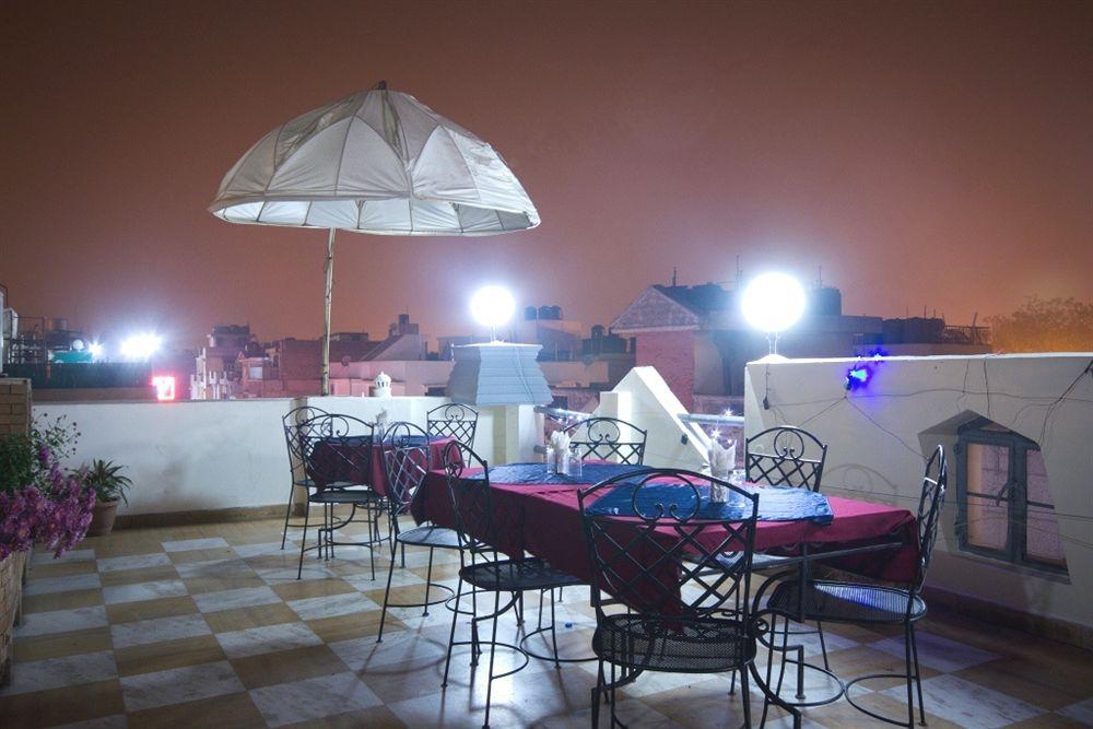 Hotel Sunstar Grand Delhi  Exterior foto